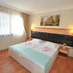 Ecem Apartmanhotel 3*