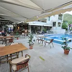 Apartmanhotel Ecem 3*