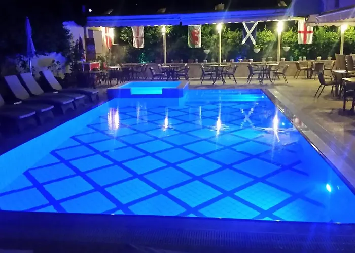 Ξενοδοχείο με διαμερίσματα Ecem