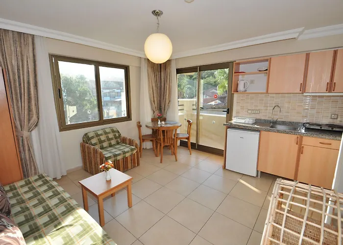 Apartmanhotel Ecem 3*