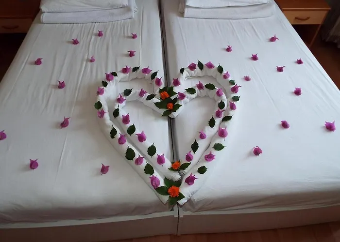 Ecem Apartmanhotel 3*