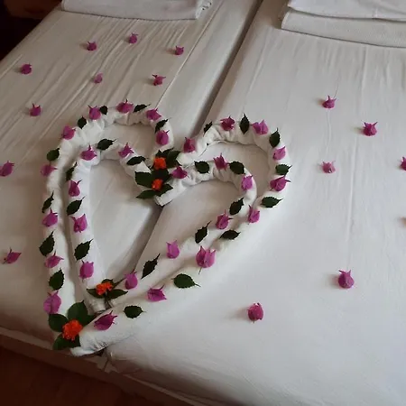 Ecem Apart Otel İçmeler